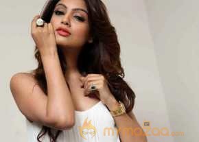  Akanksha Puri White Dress Pics 