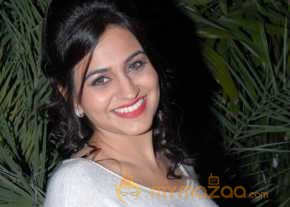  Aksha Pardasany  photo 13