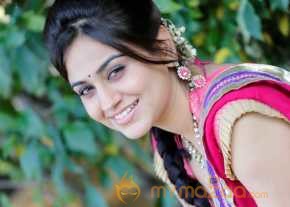  Aksha Pardasany  photo 4
