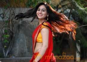  Aksha Pardasany  photo 11