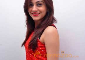 Aksha Pardasany photo 3