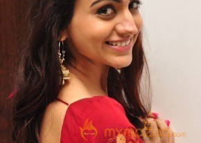 Aksha Pardasany Hot Gallery photo 23