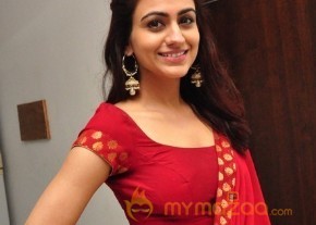 Aksha Pardasany Hot Gallery photo 19