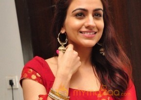 Aksha Pardasany Hot Gallery photo 3