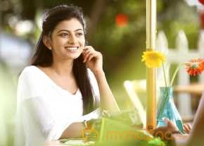  Anandhi  photo 5