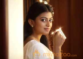 Anandhi  photo 7