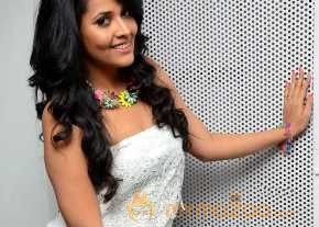 Anchor Anasuya Latest Pics photo 3