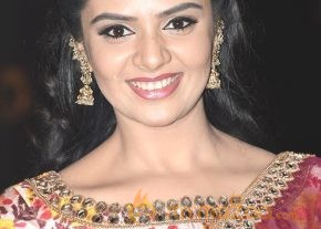 Anchor Srimukhi Latest Glam Photos photo 6