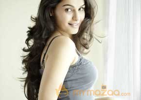  Andrea Jeremiah  photo 11