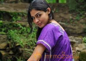  Andrea Jeremiah  photo 6