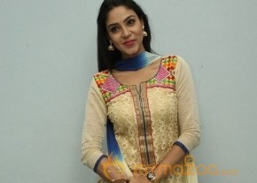 Angana Rai New Photoshoot Pics photo 7