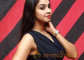  Angana Roy  photo 6