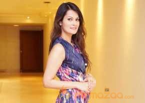  Angela Kumar 