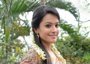 Anita Hassanadani Reddy photo 2