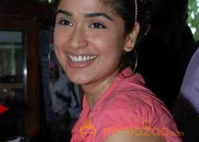 Anjala Zaveri photo 3