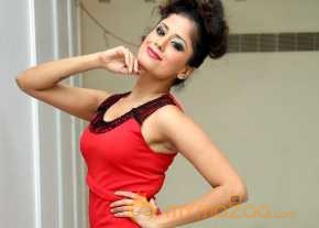 Anukriti Govind Sharma Photo Shoot Red Color Sleeveless Top photo 7