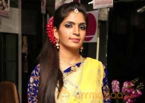 Anusha Photoshoot At Lakme Salon photo 4