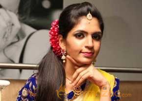 Anusha Photoshoot At Lakme Salon photo 2