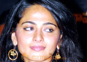 Anushka Stills photo 16