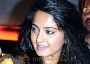 Anushka Stills photo 18