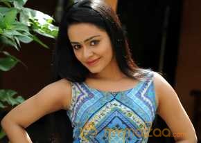 Apoorva Arora photo 2