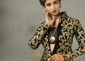 Archana Ravi Sexy Saree Show Pics