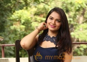 Ashwini Hot Skinny Show Pics photo 40