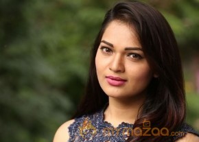 Ashwini Hot Skinny Show Pics photo 3