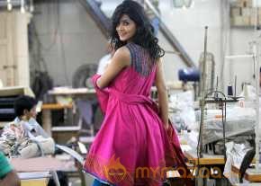  Avantika Mishra Portfolio Pics  photo 3