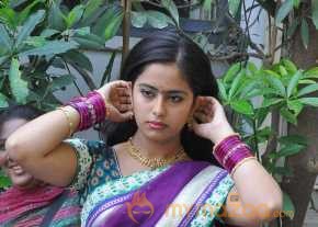 Avika Gor Half Saree Stills photo 7