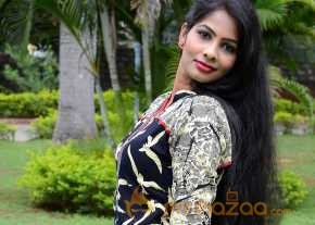Bandook Movie Actress Bhanu Pics photo 3