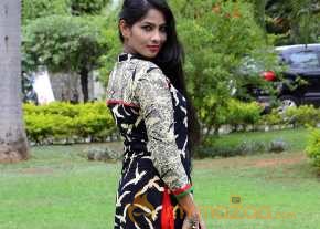 Bandook Movie Actress Bhanu Pics photo 4