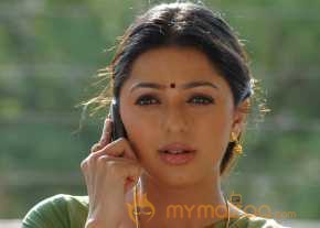 Bhumika Chawla photo 10
