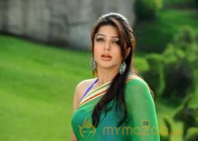 Bhumika Chawla photo 13