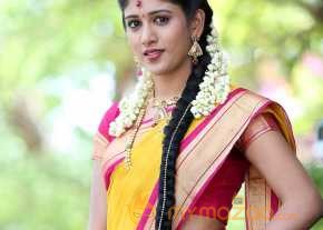 Chandini Chowdary Beautiful Saree Images photo 8