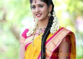 Chandini Chowdary Beautiful Saree Images photo 10