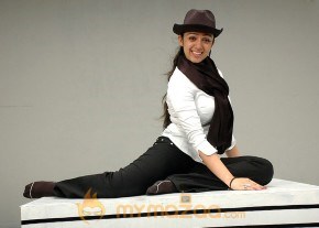 Charmi Latest Pic photo 16