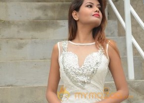 Clara Fernandes Latest Photos photo 8