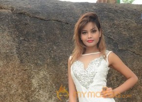 Clara Fernandes Latest Photos photo 14