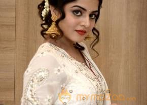 Cute Wamiqa Gabbi Latest Photos photo 7