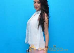 Deeksha Panth photo 3