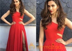 Deepika Padukone 'Shows Off'  photo 2