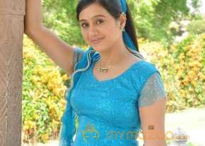 Devayani photo 4