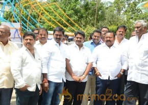 Dhamayanthi Movie Launch Stills photo 9