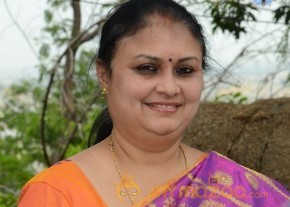 Dhamayanthi Movie Launch Stills photo 10