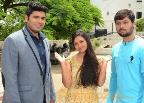 Dhamayanthi Movie Launch Stills photo 2