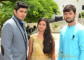 Dhamayanthi Movie Launch Stills photo 3