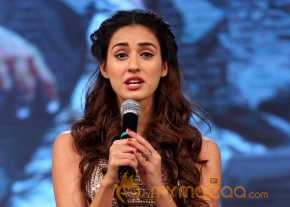  Disha Patani Dance At Loafer Movie Audio Launch  photo 2