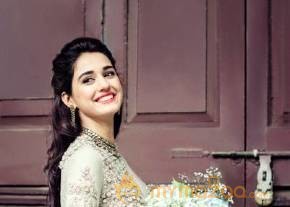 Disha Patani Latest Glam Pics photo 9