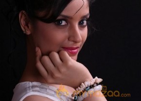 Divya New Pics photo 25